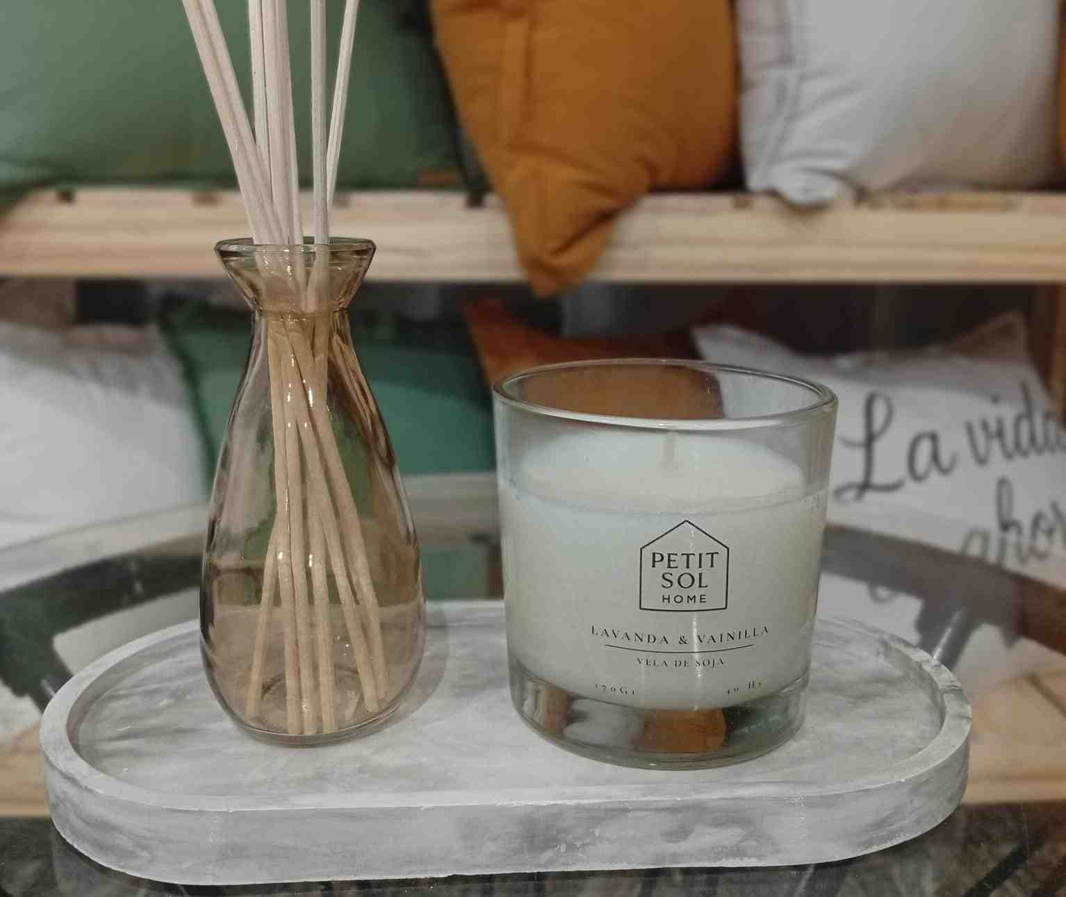 VELA HECATE LAVANDA Y VAINILLA